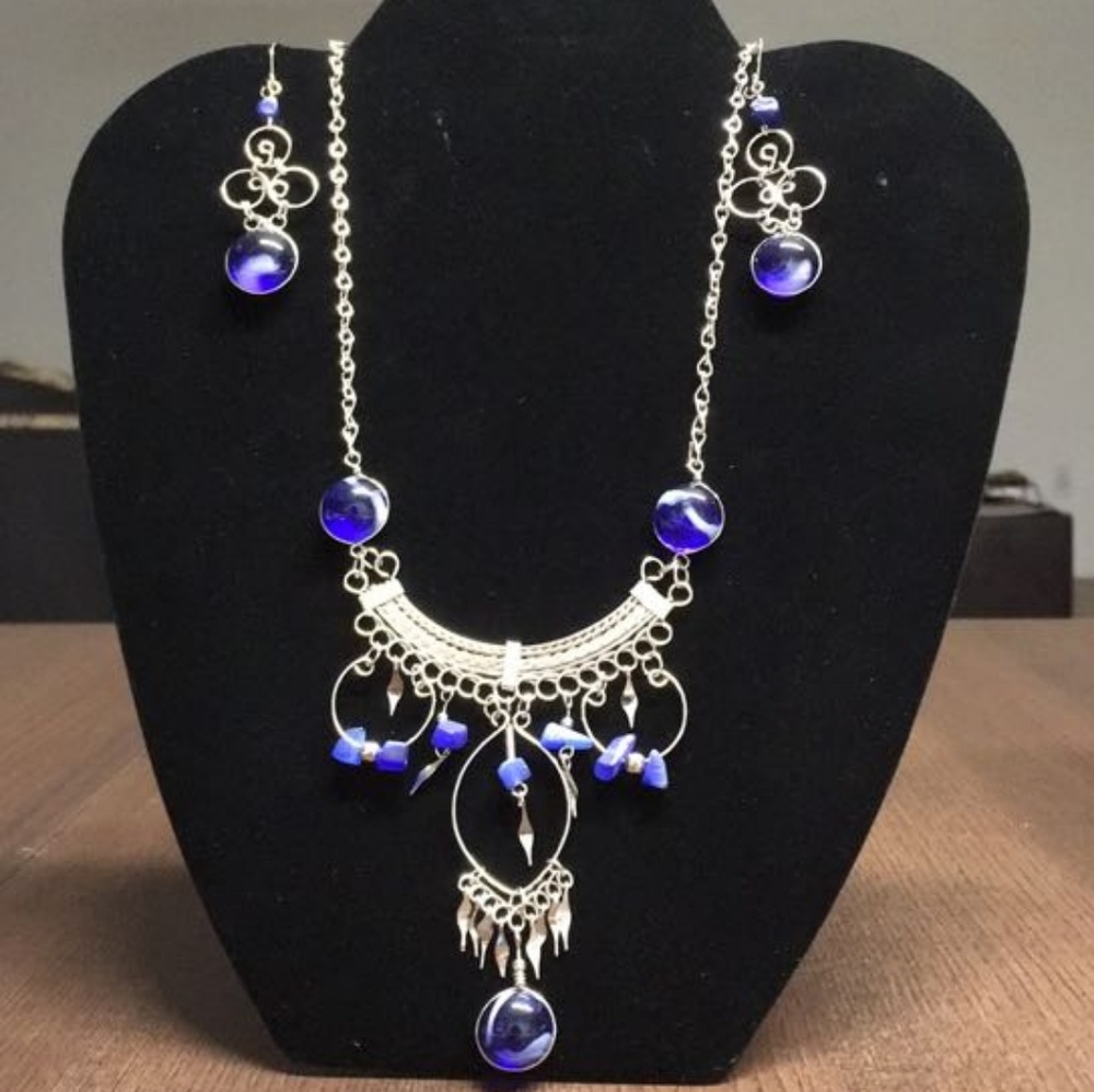 Alpaca silver necklace and earrings set